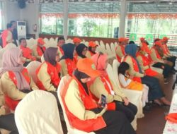 Bupati Kutim Lepas 80 Peserta Kontingen Kutim Ikuti Porseni PGRI Kaltim di Kukar