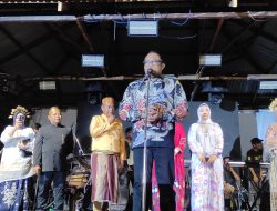 Secara Resmi, Wabub Kutim Tutup Agenda Bugis Vaganza Di Kecamatan Teluk Pandan