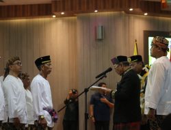 Pengurus LBAK Kutai Timur Dikukuhkan, Isran Noor: Jangan Digunakan untuk Politik