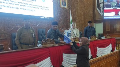 Fraksi AKB Sampaikan Pandangan Umum Terhadap Raperda Ketertiban Umum