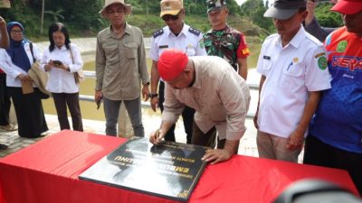 Bupati Edi Damnsyah Resmikan Embung Pertanian Maluhu Berkapasitas 3.000 Kubik