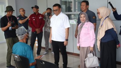 Tinjau Puskesmas Kembang Janggut, Bupati Kukar Pastikan Layanan Berbasis KTP dan Program MTB Berjalan Optimal
