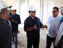 Wabup Rendi Tinjau Infrastruktur Muara Jawa dan Pembangunan Masjid Darussalam
