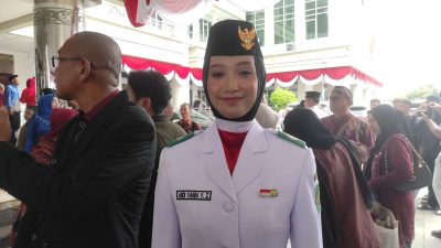 Kisah Andi Vania, Pembawa Baki Paskibraka Kutim 2025 yang Curi Perhatian