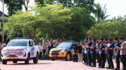 Wujud Solidaritas, Polres Kutim Salurkan Bantuan ke Korban Bencana Banjir Bandang di Sumatera