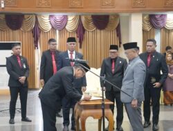 Pelantikan Pejabat Kutim: Bupati Tekankan Integritas, Tanggung Jawab Moral, dan Pelayanan Publik