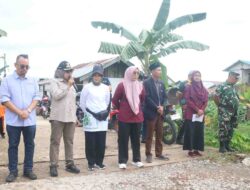 Desa Persiapan Singa Karta Gelar Jumat Bersih dan Penanaman Jagung di RT 55 Kedung Rejo