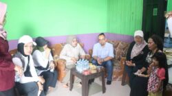 Camat Sangatta Utara Tinjau UMKM Kue Kering di Desa Persiapan Singa Karta, Produksi Capai 20 Lusin per Hari