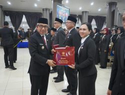 Bupati Ardiansyah Serahkan Satya Lencana, ASN Diminta Tingkatkan Kualitas Kinerja dan Integritas